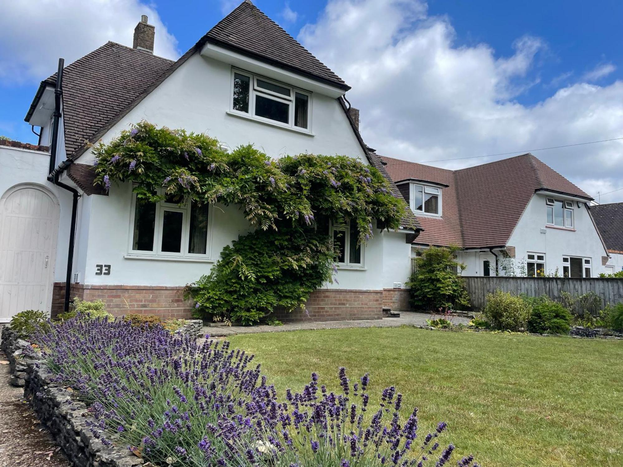 Charming Bournemouth House With Beautiful Spacious Gardens, 5 Min Drive To Beaches, Free Parking For 2-3 Cars Εξωτερικό φωτογραφία