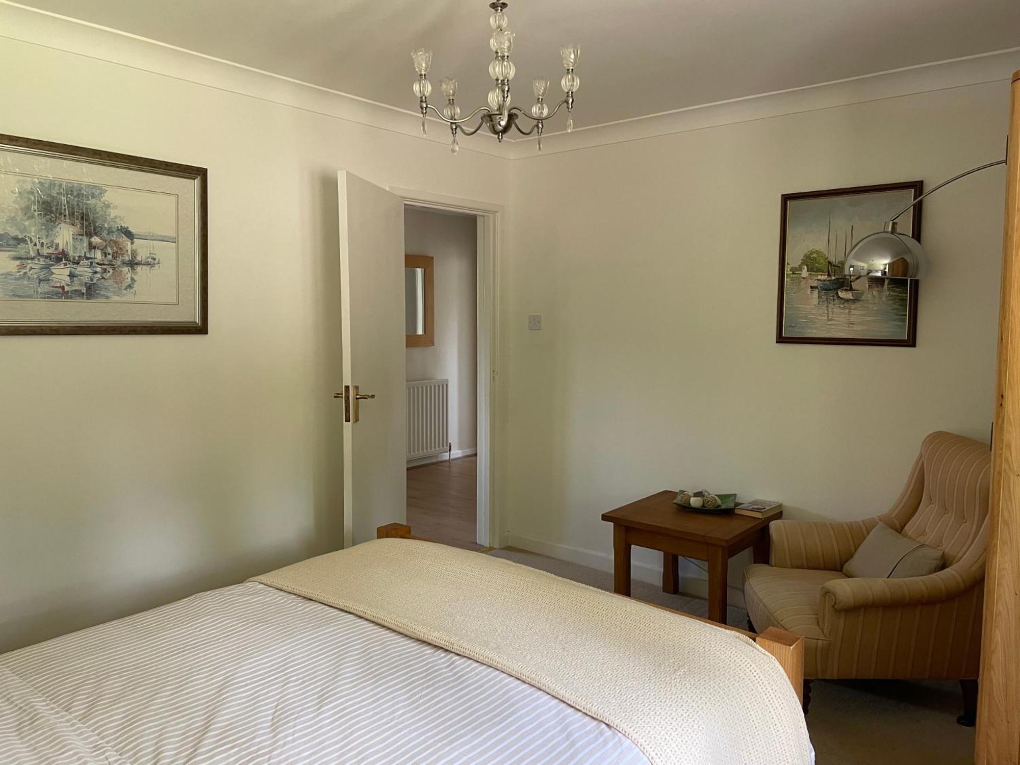 Charming Bournemouth House With Beautiful Spacious Gardens, 5 Min Drive To Beaches, Free Parking For 2-3 Cars Εξωτερικό φωτογραφία