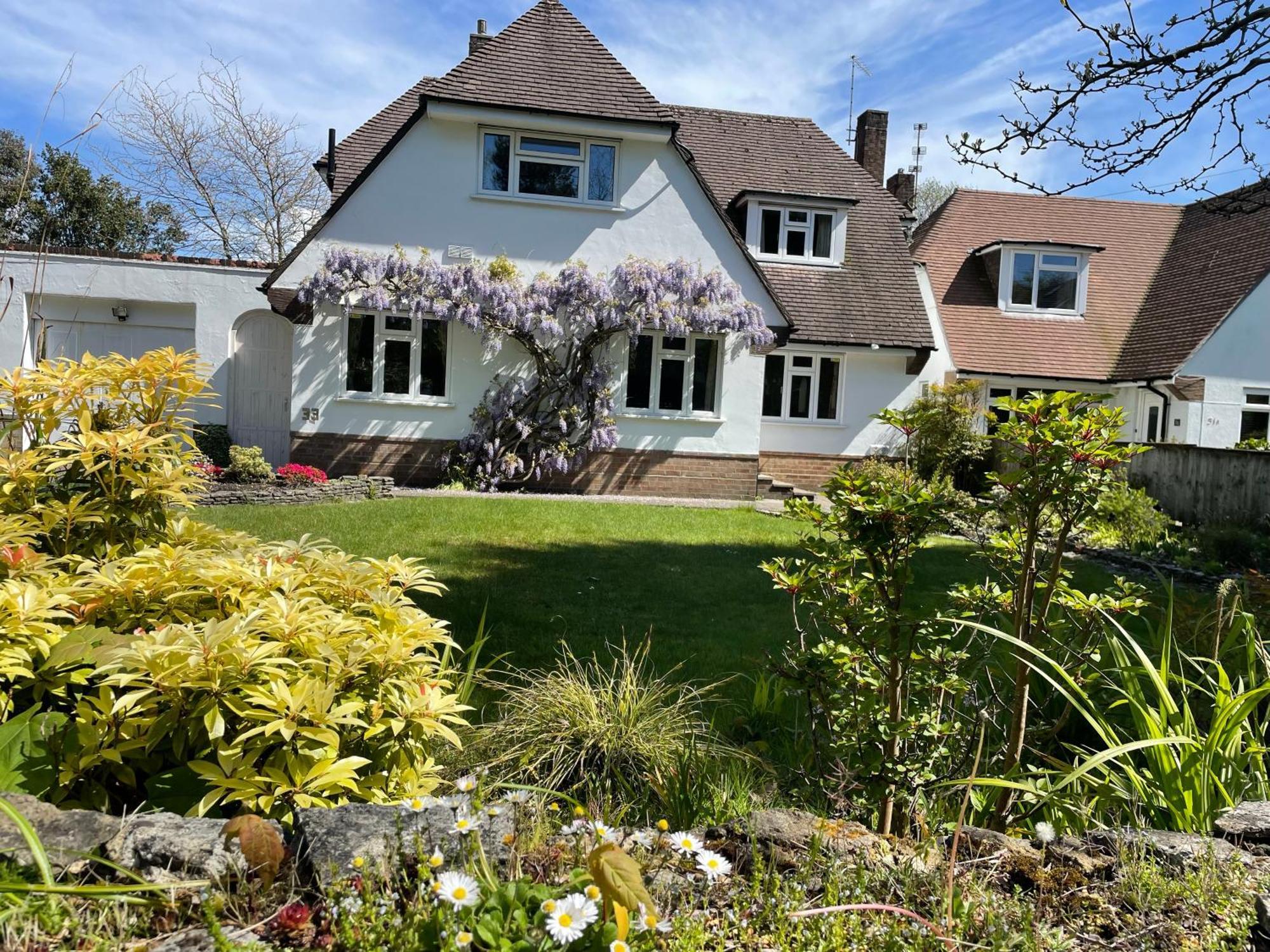 Charming Bournemouth House With Beautiful Spacious Gardens, 5 Min Drive To Beaches, Free Parking For 2-3 Cars Εξωτερικό φωτογραφία